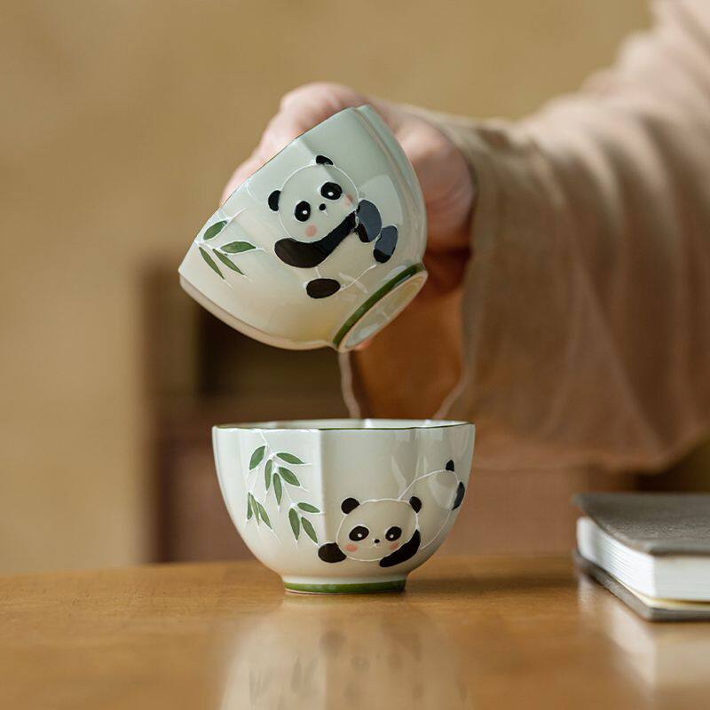 草木灰手绘熊猫品茗杯 釉下彩单杯 女可爱茶杯主人杯陶瓷功夫茶具