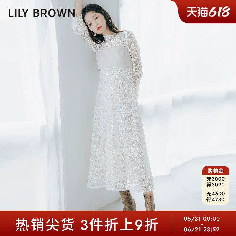 LILY BROWN秋冬款甜美镂空蕾丝收腰喇叭袖连衣裙LWFO234194