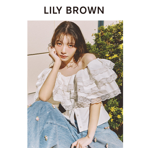 LILYBROWN一字领露肩衬衫上衣