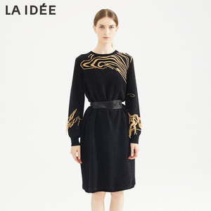 LAIDEE/罗兰伊杜毛织连衣裙斑马纹提花女圆领宽松气质撞色毛织裙