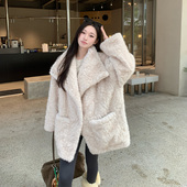 2025冬新款 环保小湖羊皮毛一体大翻领保暖毛毛外套中长款 大衣女
