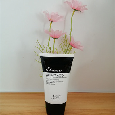 名蔻氨基酸净透保湿洁面膏150ml洁净泡沫