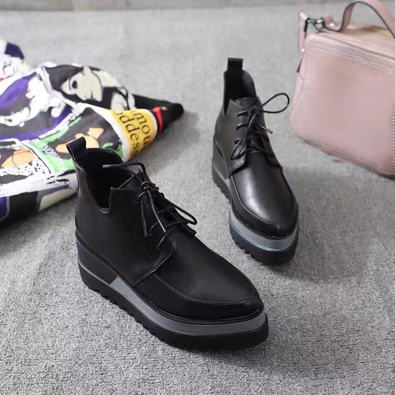 其它英伦风超细纤维聚氧脂马丁靴