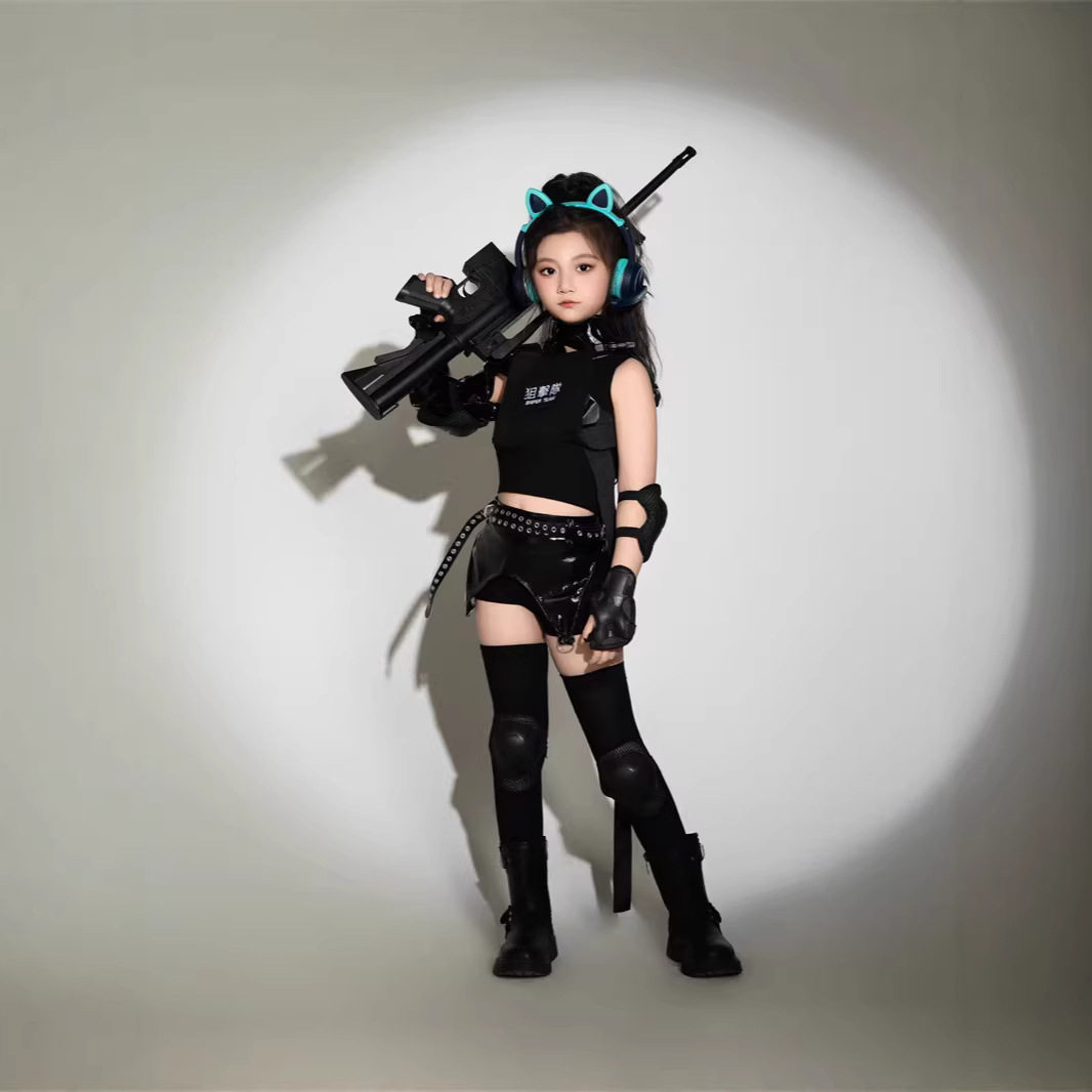 女童赛博朋克机车皮裙走秀炫酷