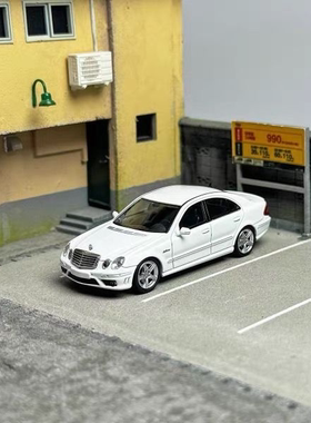 KING MODEL 1/64 奔驰E63W211 白色 合金封闭模型