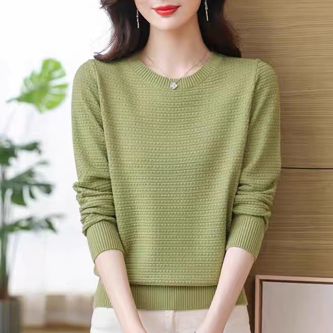 2025新款100%纯羊毛衫女圆领毛衣宽松针织上衣短款显瘦针织打底衫