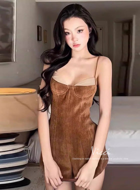越南潮牌性感纯欲修身显瘦连衣裤撞色拼接抹胸吊带连体裤短裤2026