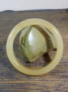 2558号 新疆克拉玛依金丝玉手镯 圈口62mm