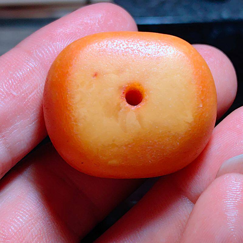 天然西亚古董老蜜蜡饼11.6克满蜡无优化无烤色原矿吊坠挂坠锁骨链