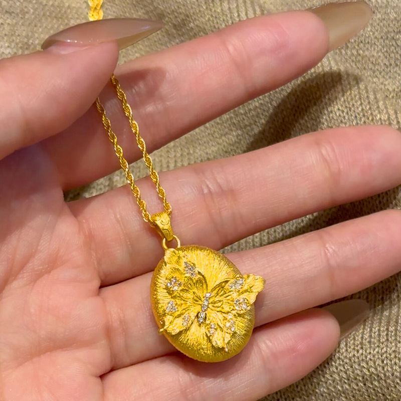 小红书爆款拉丝椭圆蝴蝶吊坠项链复古毛衣链锁骨链精致款一件代发