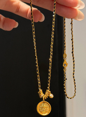 小红书爆款吊牌盘缠小跑环黑金编绳项链女锁骨链精致百搭一件代发