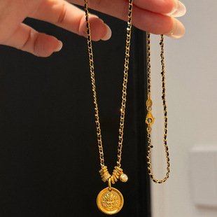 小红书爆款吊牌盘缠小跑环黑金编绳项链女锁骨链精致百搭一件代发