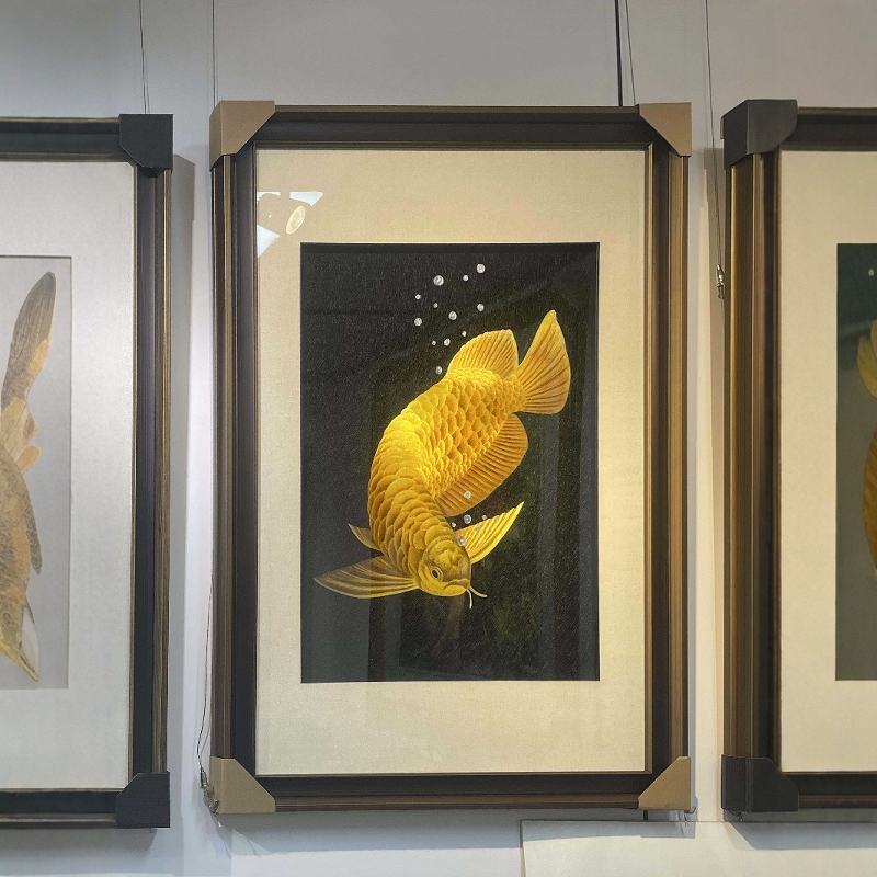 纯手工刺绣精品金龙鱼红龙鱼竖版苏绣装饰画客餐厅玄关背景墙挂画图片