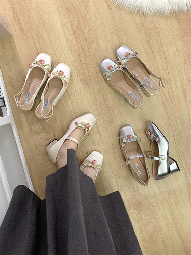 粗跟复古包头凉鞋仙女子20