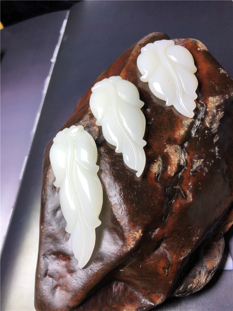 和田玉吊坠 回馈 罗甸玉挂件 树叶精品好料手工 送玉坠小孩 包邮