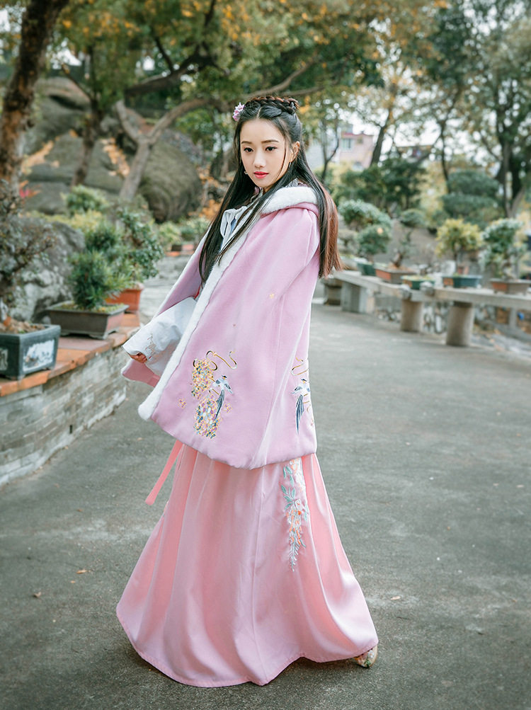 THREE INK ANCIENT STYLE HANFU WOMENS AUTUMN AND WINTER CLOTHES CHINESE STYLE EMBROIDERY THICKENED WOOLEN TWEED MID-LENGTH ANCIENT STYLE CLOAK WARM CLOAK