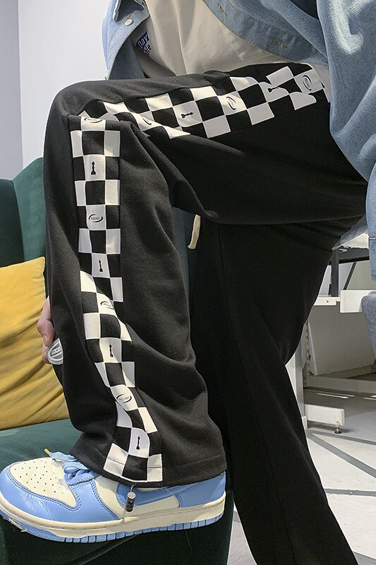 推荐！2026春季新款棋盘格印花胶标休闲裤长裤XZ604-KP58-P55控68,男装休闲裤,星座604