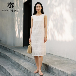 马天奴2026春夏新款气质无袖刺绣连衣裙子时尚流行简约减龄名媛女