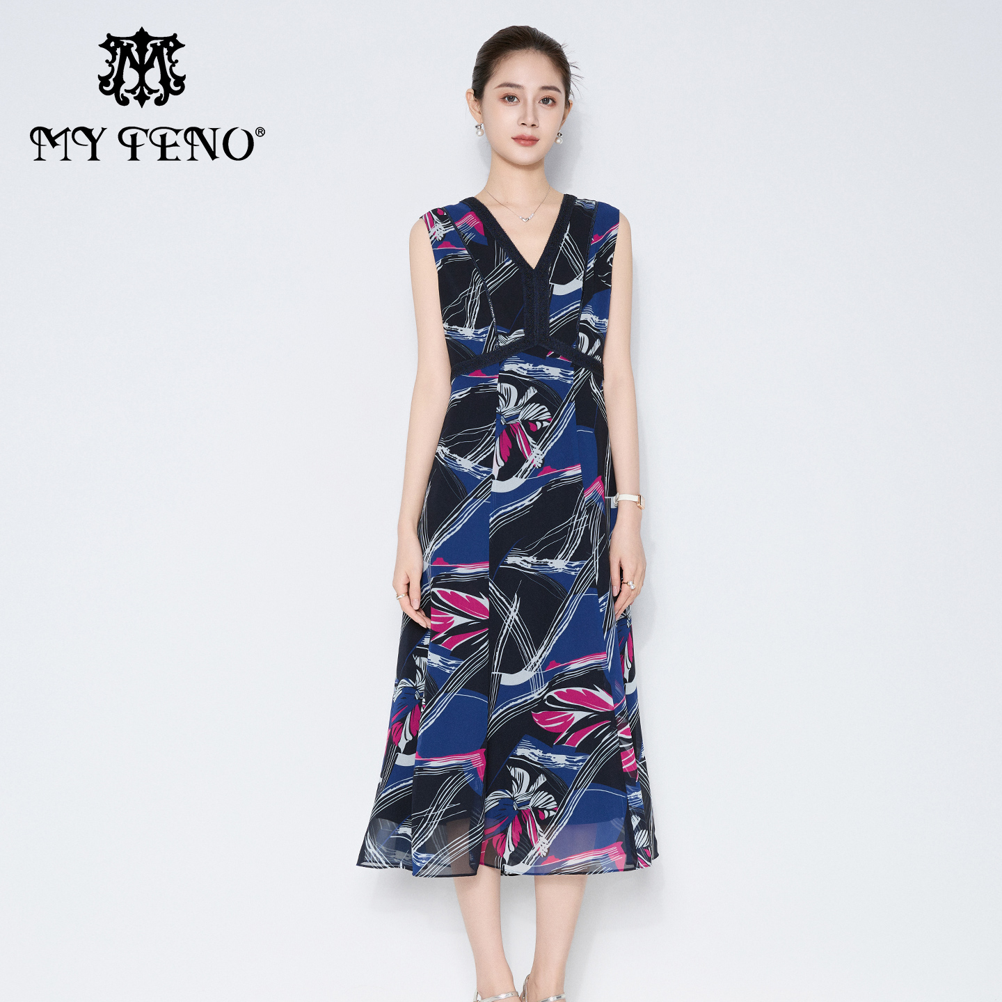 马天奴印花V领无袖收腰连衣裙