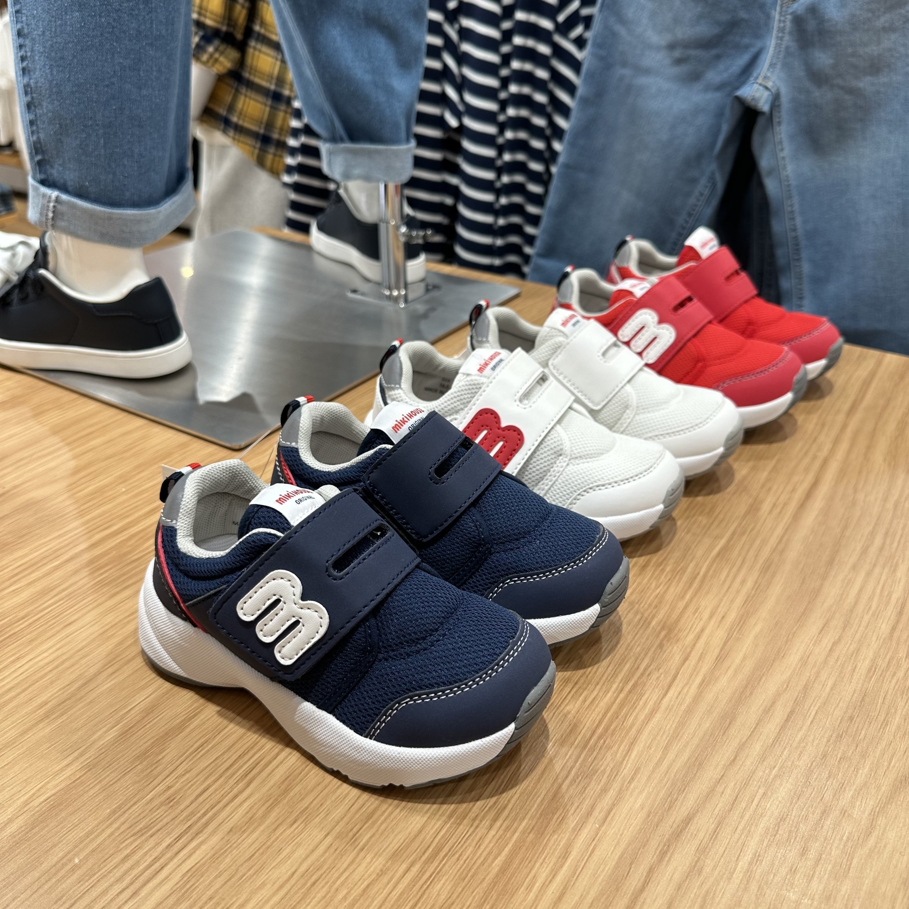 MIKI HOUSE春款开学季24年新款魔术贴运动鞋中大童透气网面三色入,童鞋/婴儿鞋/亲子鞋,运动鞋,淘宝优惠券,粉丝福利购,淘宝优惠卷