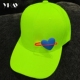 YHAY 荧光彩色桃心别针撞色休闲街头棒球帽鸭舌帽 2022春夏新款