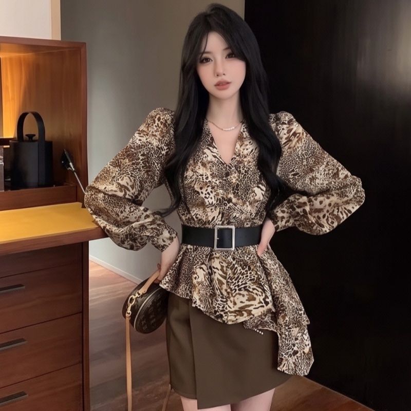 2026秋新款豹纹V领显瘦女衬衫