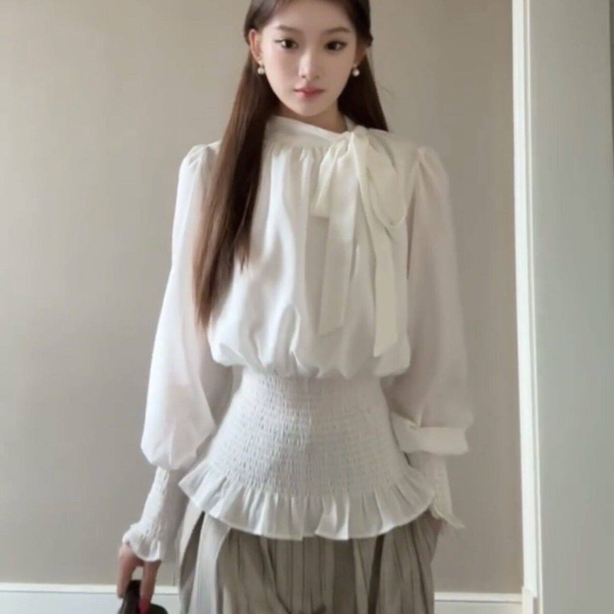 白色蝴蝶结系带领长袖衬衫女早春