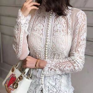 立领性感上衣女2023新款春季显瘦蕾丝内搭珍珠薄款开衫高领打底衫