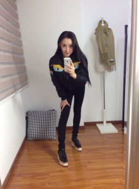 2015小怪*兽 羽绒服白鸭绒短款眼睛立领拉链外套黑色