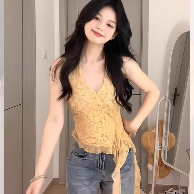 2026新款韩系甜美黄色碎花挂脖v领背心吊带女夏季不规则飘带外穿