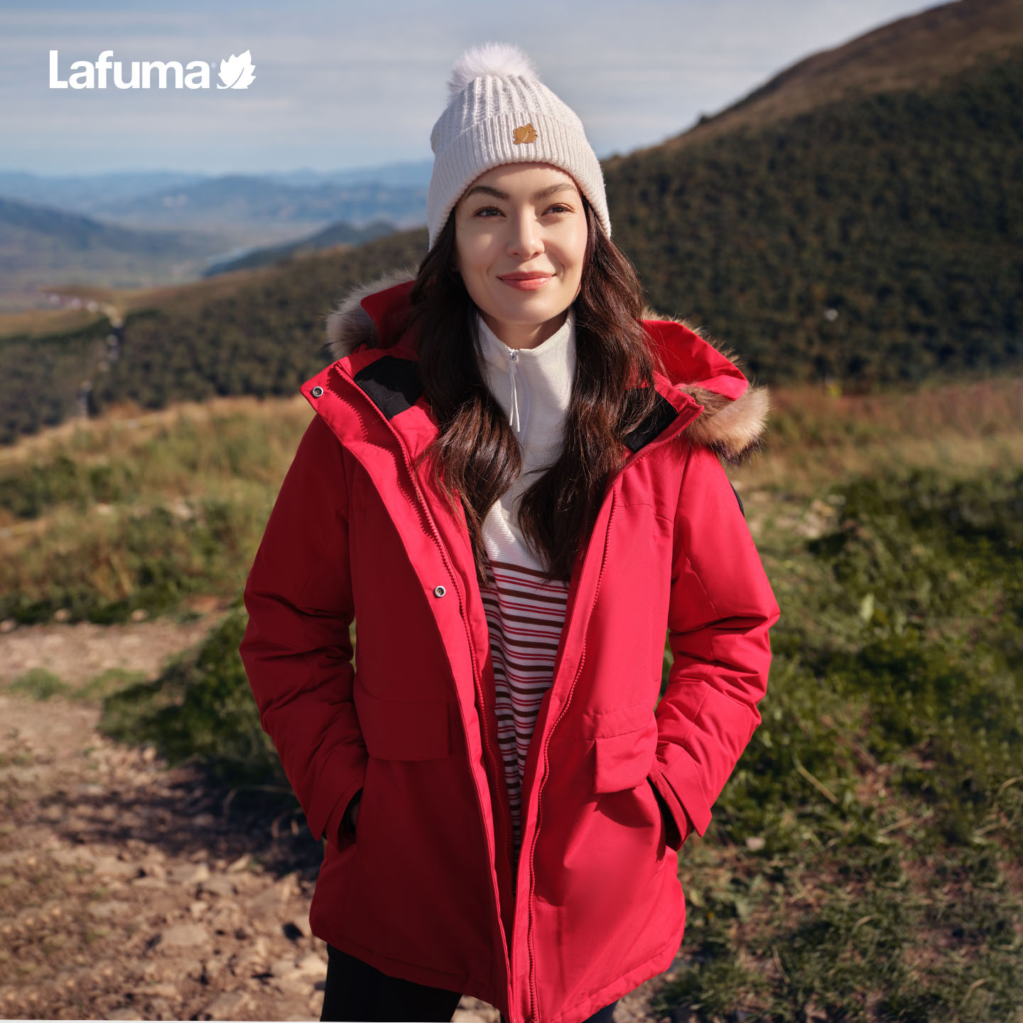 乐飞叶户外派克鹅绒羽绒服女