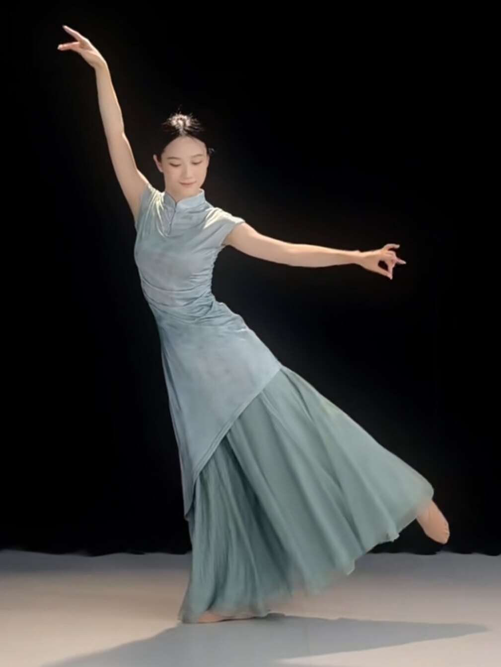 喜雨古典舞套装冰丝弹力旗袍葬心春三月古风裙裤两件套国风表演服