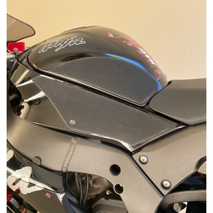 包邮适用于川崎ZX10R大牛11至25年改装油箱保护竞技防滑贴划痕贴