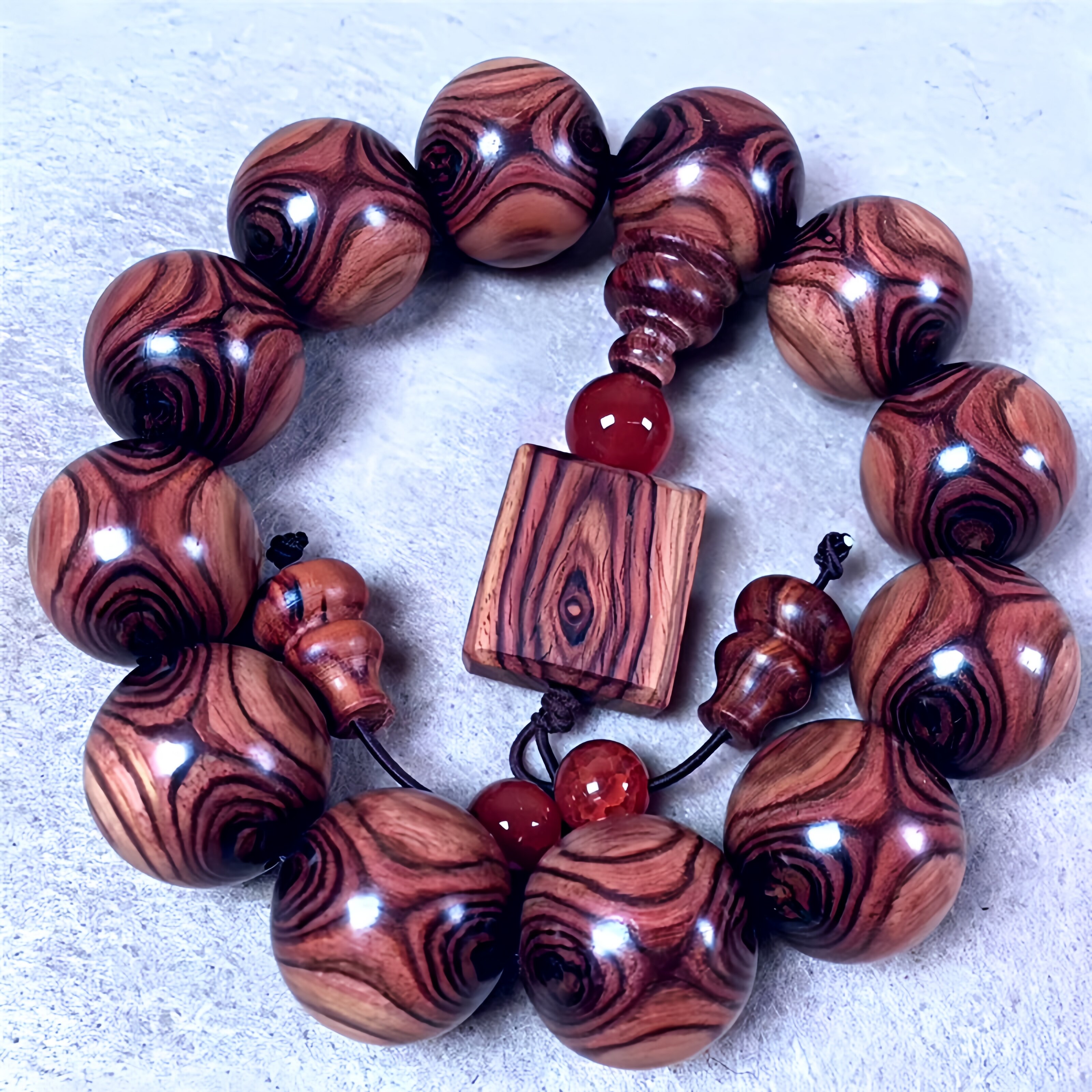 海南黄花梨紫油梨手串男鬼脸对眼2.0蜘蛛纹海黄瘤疤老料小叶紫檀