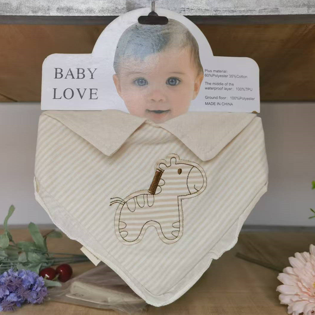 彩棉双层刺绣花边口水巾婴幼儿按扣三角巾宝宝衣领款外出围脖围兜