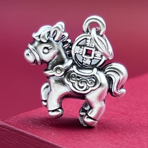银饰挂坠配件驼钱马小吊坠