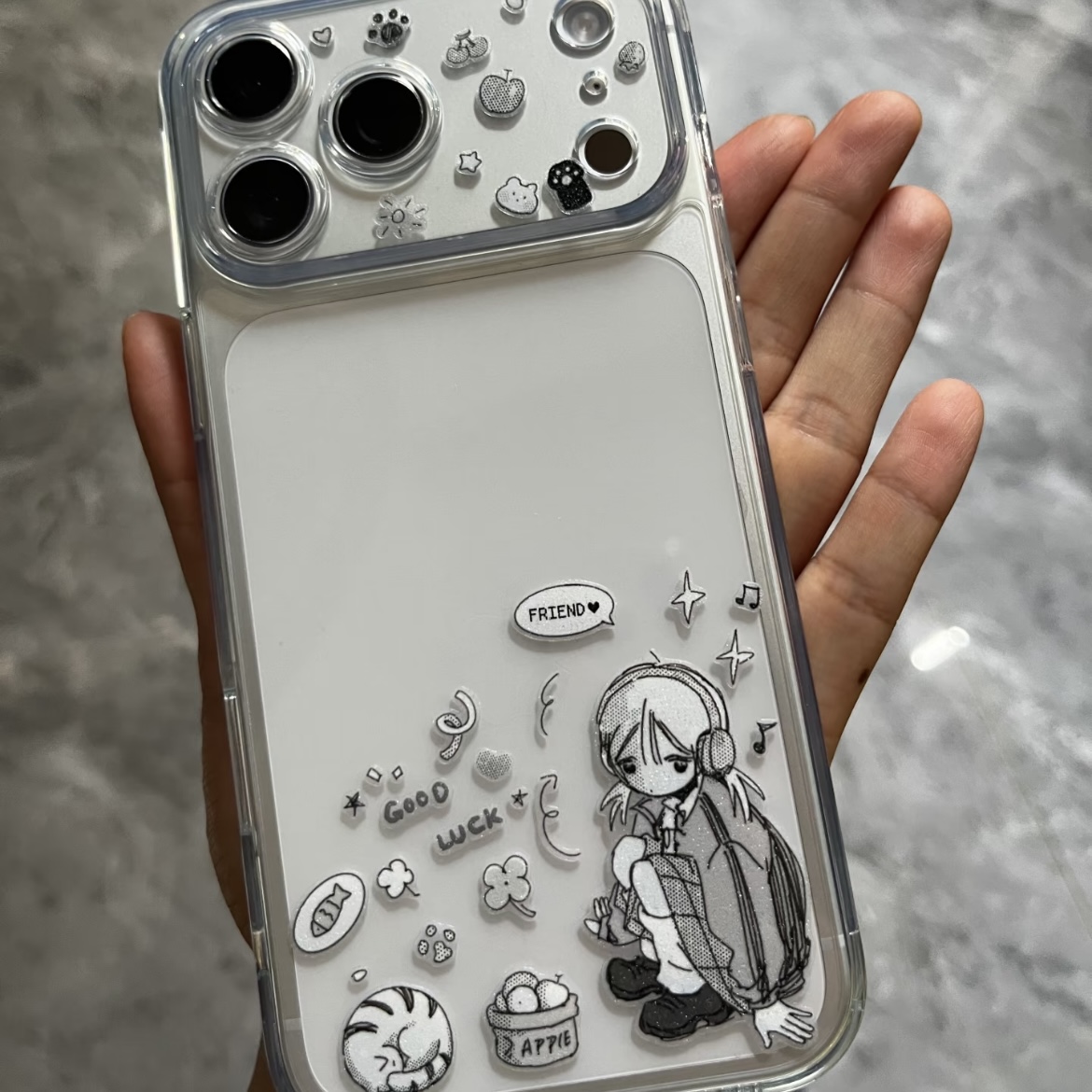 猫咪听歌小女孩适用15苹果14ProMax手机壳iPhone12全包14可爱13Pro软17Promax防摔11保护套16女Xsmax软6/5s新