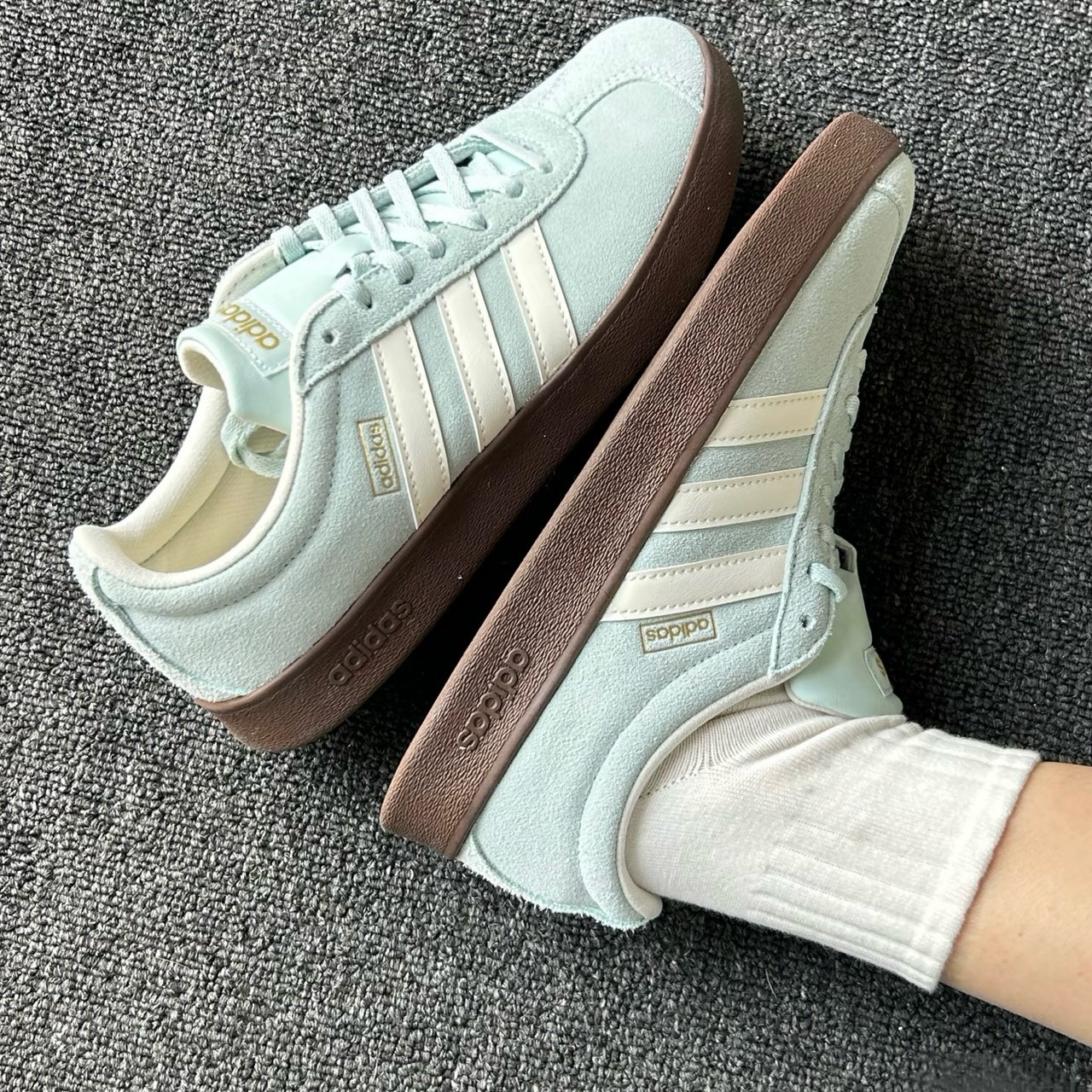 Adidas/阿迪达斯 Cour 男女低帮休闲百搭透气T头德训休闲鞋KH5552