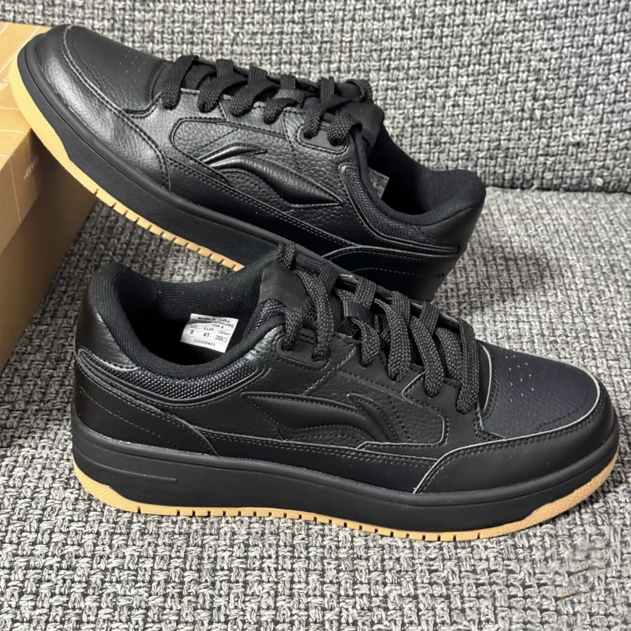 黑色厚底板鞋男女系带运动休闲鞋