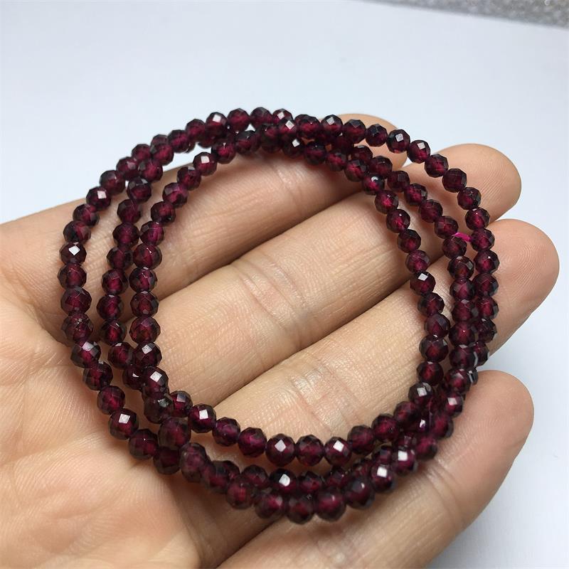 天然酒红石榴石切面手链女黑发晶足球面三圈萤石手串时尚水晶饰品