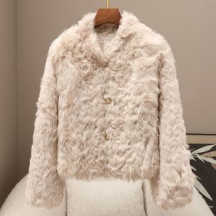 2025秋冬新品小湖羊皮毛一体外套女设计款V领真皮草大衣环保名媛