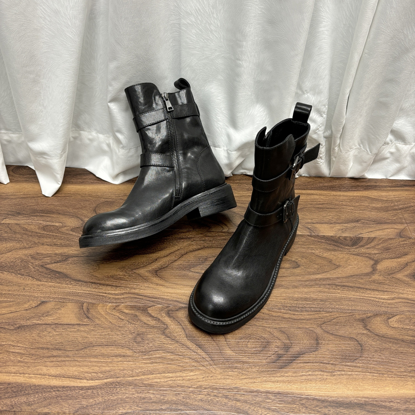 高级外贸原单水洗牛皮帅气机车靴女英伦复古圆头侧拉链中筒马丁靴