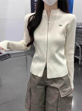 白色半领双拉链针织上衣女秋季修身打底衫腰短款毛衣外套
