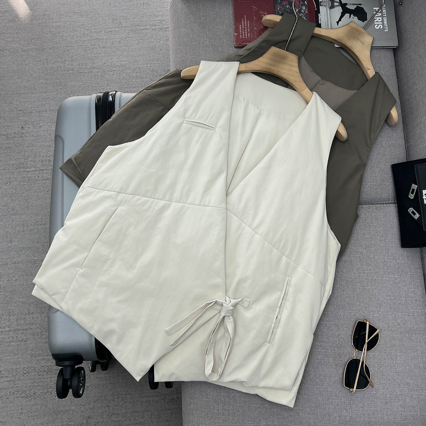 90白鹅绒无袖背心系带羽绒服马甲