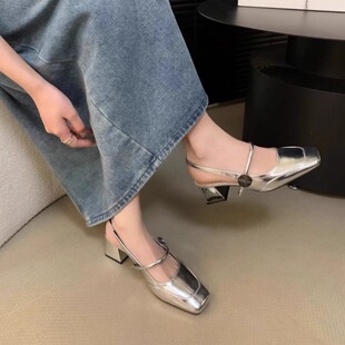 法式粗跟玛丽珍包头凉鞋仙女鞋子2026新款夏季中高跟银色晚晚单鞋