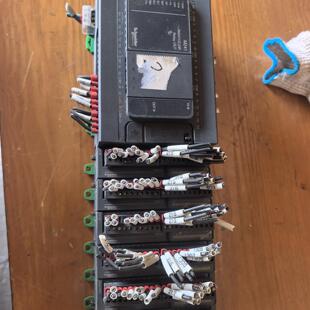 TM241CE24R TM3DI16 TM3DQ16R PLC主机模块套装议价维修