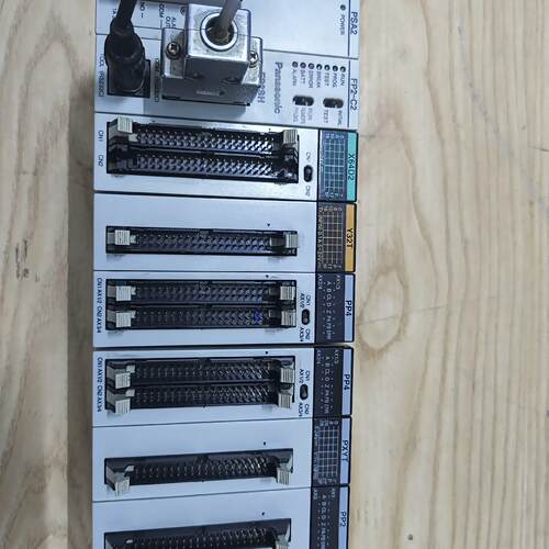 PSA2 FP2-C2 X64D2 Y32T PP4 PXYT PP2 松下PLC工控模块议价维修