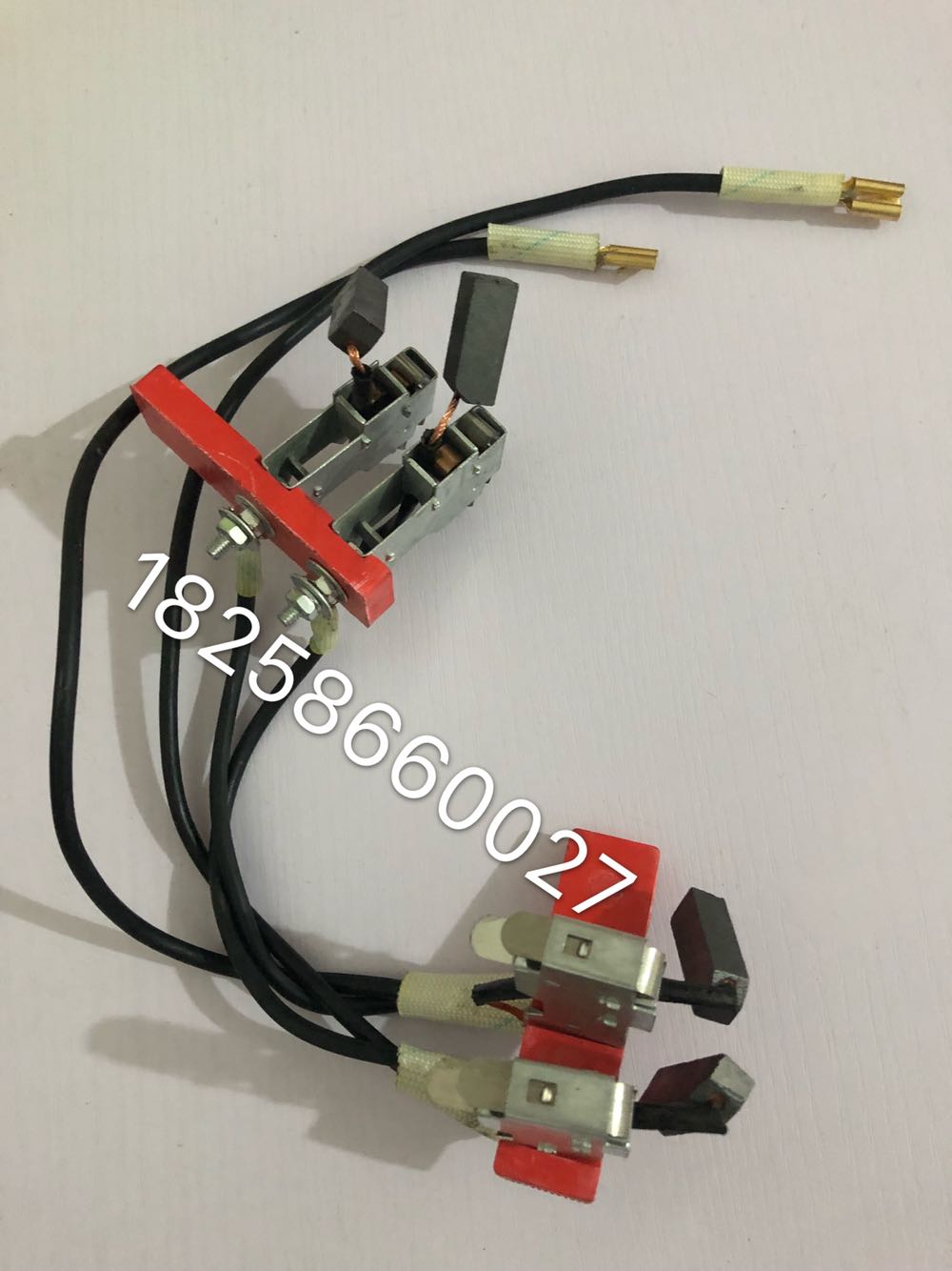 STC系列有刷发电机5/10/20/24/30/50/100/300千瓦碳刷/碳刷杆总成