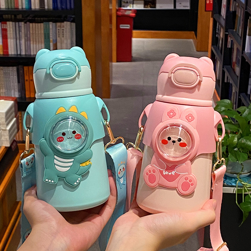 卡通儿童带吸管防摔便携保温水杯