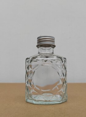 100ml酒瓶玻璃椭圆钻石二两小酒瓶果汁饮料瓶洋酒劲酒瓶分装瓶子